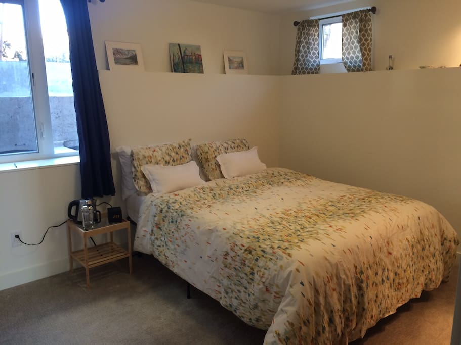 Queen sized bed with comfortable and high quality Tuft & Needle mattress. + French Press and electric kettle.