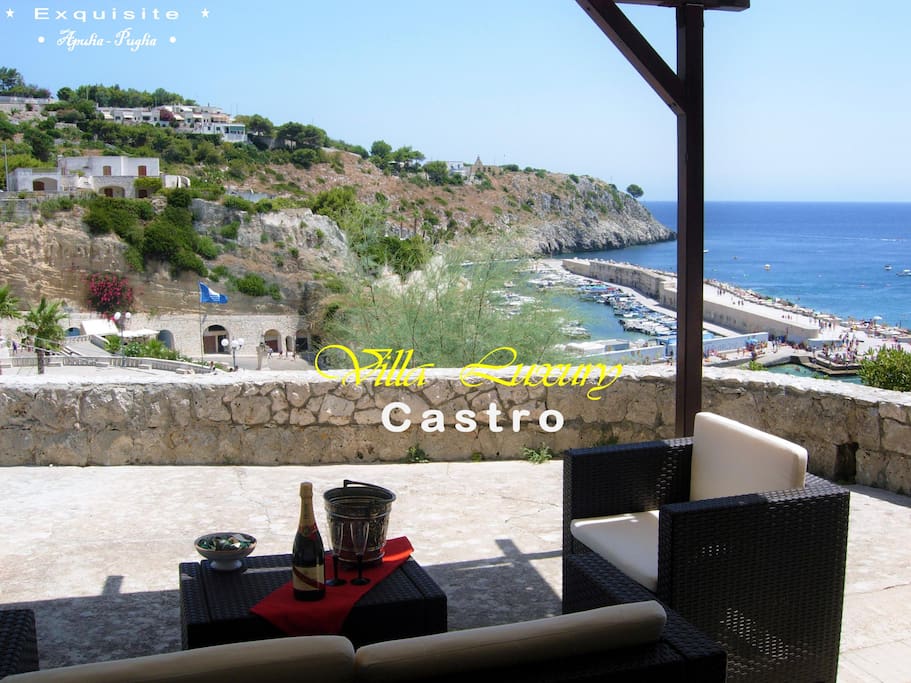 Outdoor View / Outdoor Sofas
