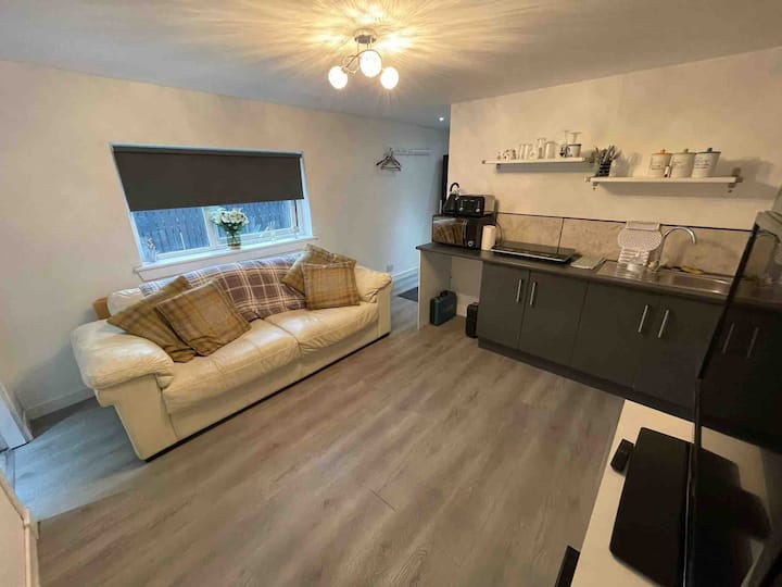 Lenzie Holiday Rentals & Homes Lenzie, Kirkintilloch, United Kingdom Airbnb