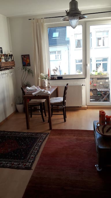 kleine Essecke im Zimmer