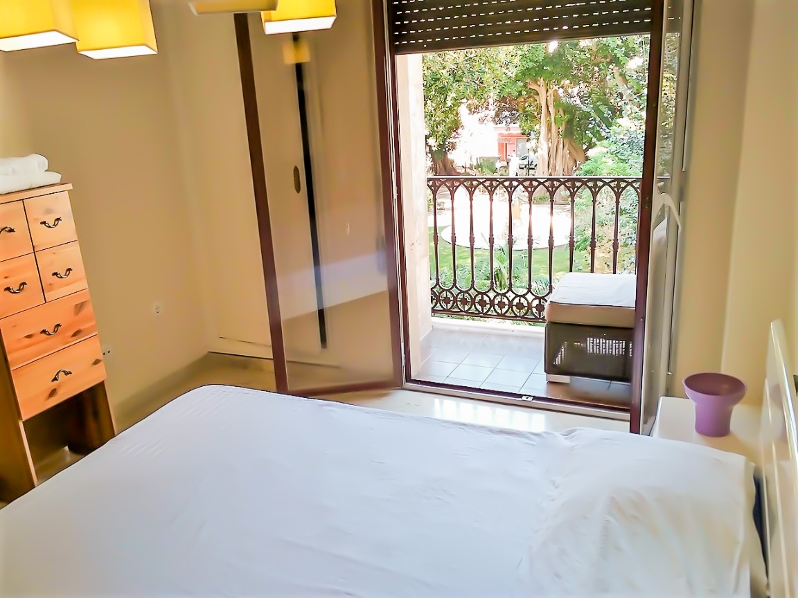 1号卧室可欣赏公园景观