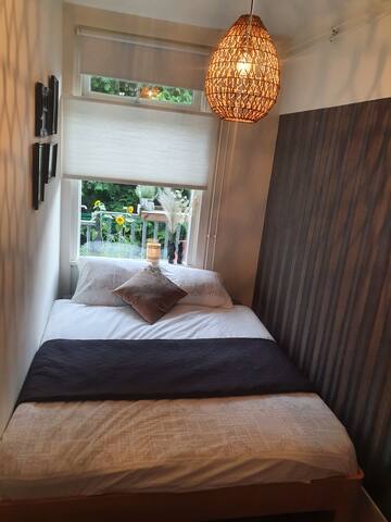 Lovely apartment at the water with a sunny balcony gallery image 3