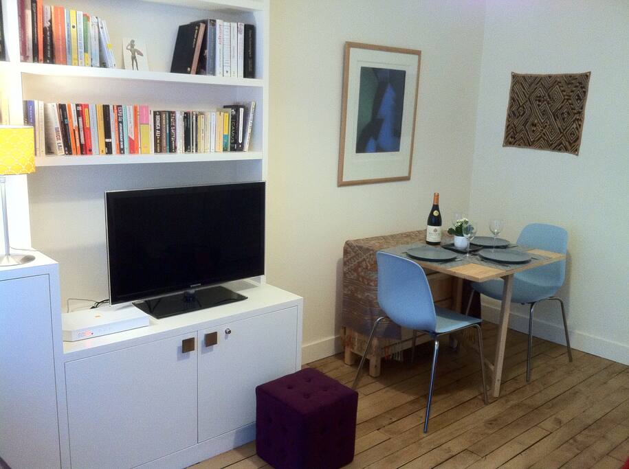 Coin repas dans le salon