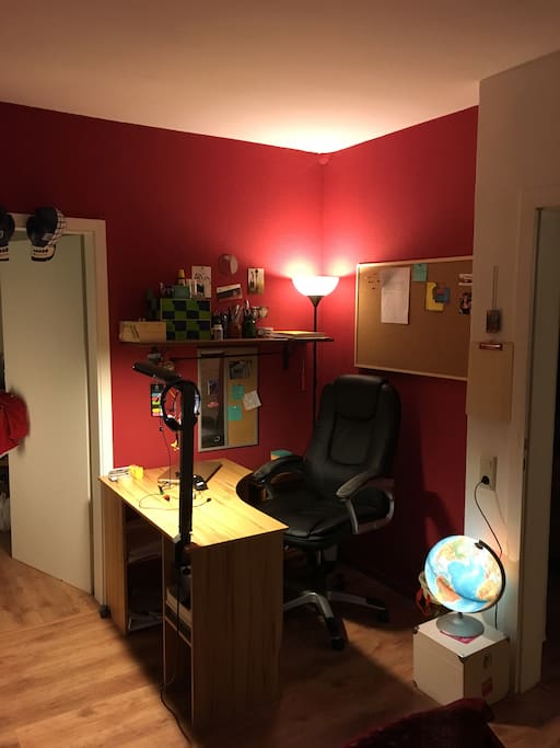 My office...it can also be shared to prepare for work and conferences ....