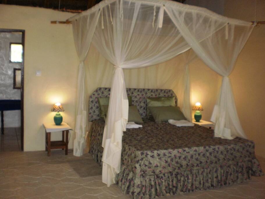 Double Bed Suite, 50m2, shower/toilet ensuite, sleep 2