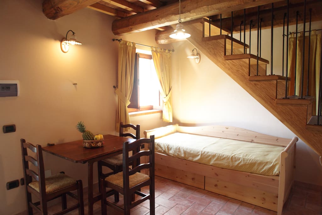 Cucinino con letto aggiunto per la terza persona