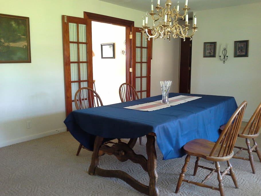 Dinning/Workroom