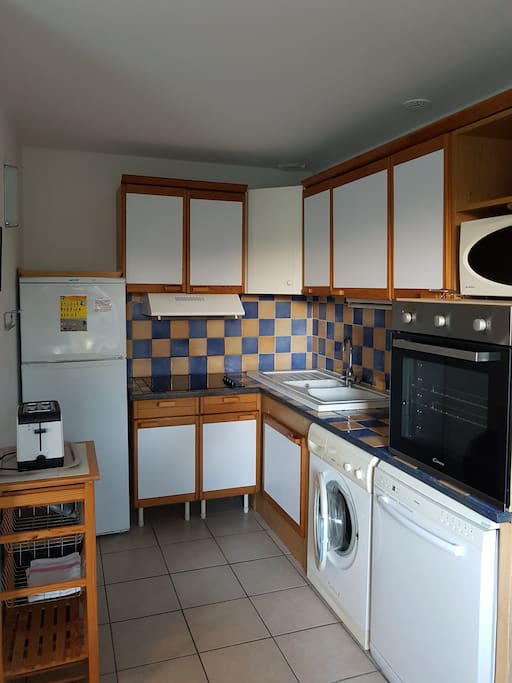cuisine, lave linge, lave vaisselle, frigo/congélateur...