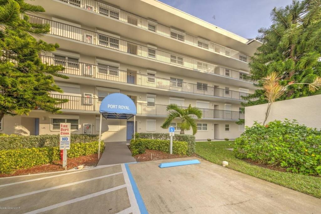 Who wouldn't want to live in Cocoa Beach !
