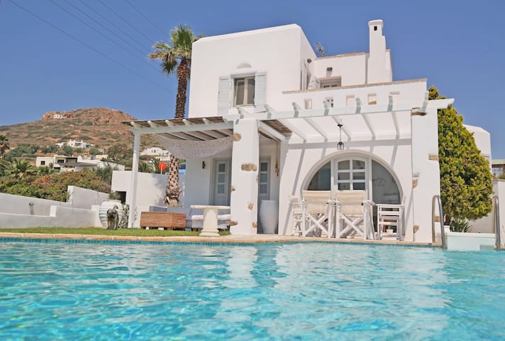 Deep Blue Villa Stelida Naxos Island