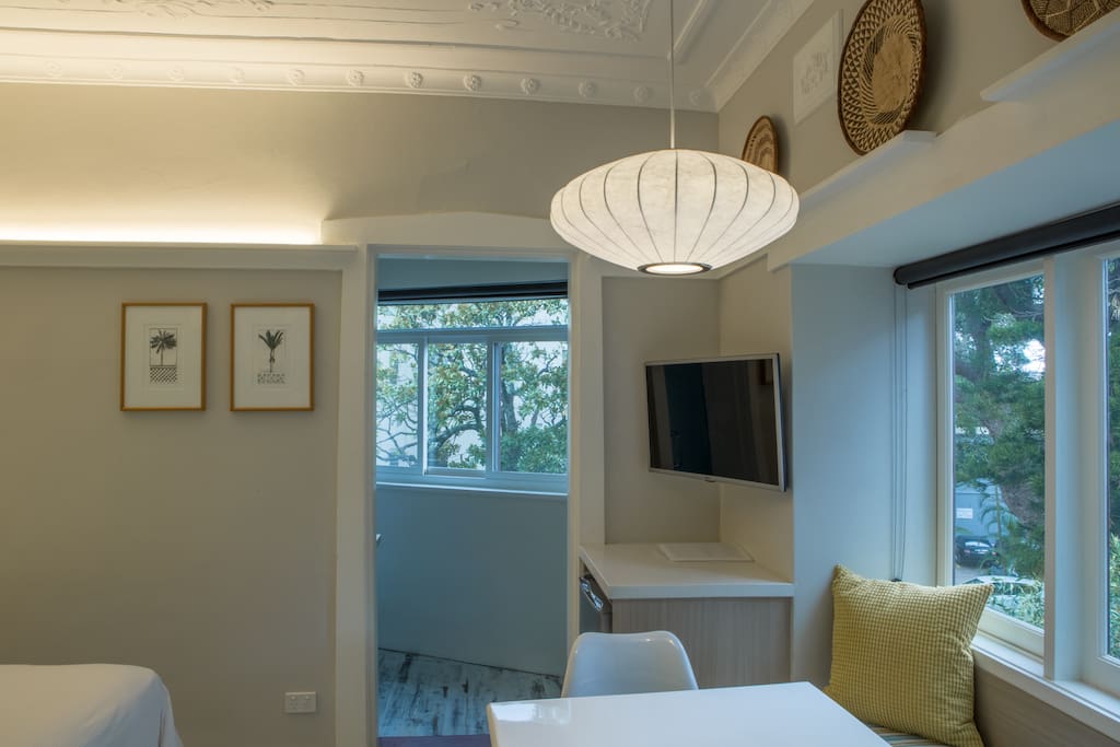 Light and airy apartment with morning and midday sunshine plus blackout blinds for your daytime sleeps
