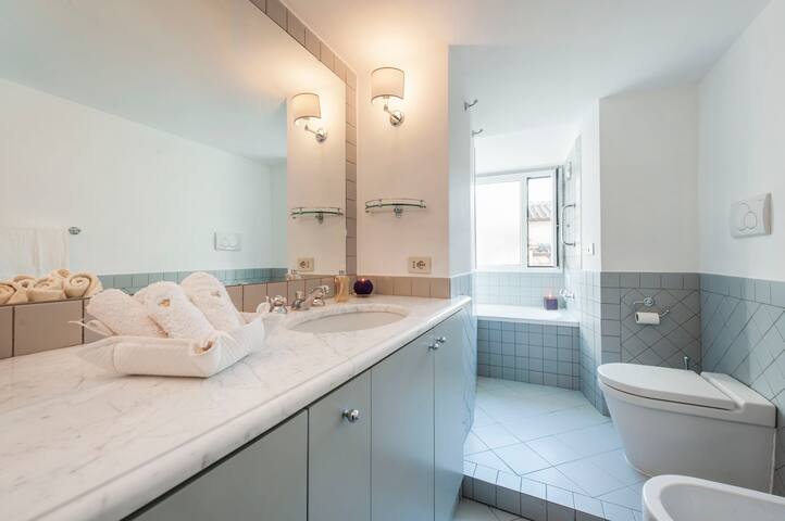 Comfortable appartment close to Navona square gallery image 5