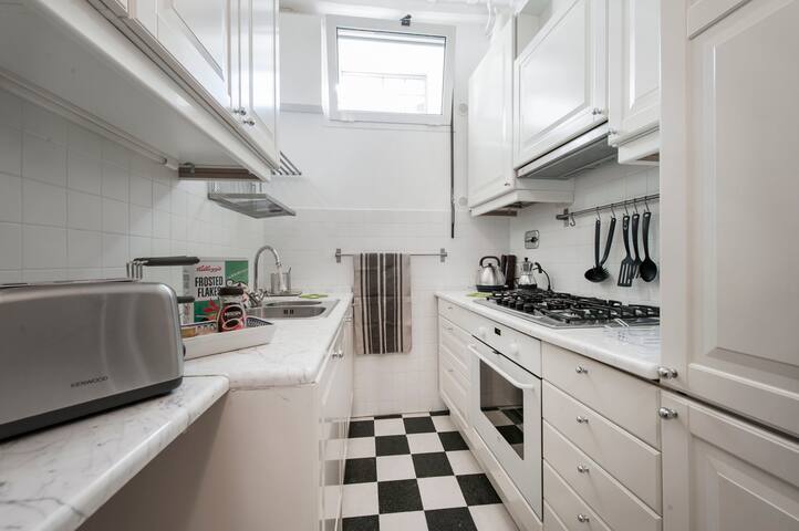 Comfortable appartment close to Navona square gallery image 3