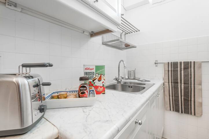 Comfortable appartment close to Navona square gallery image 4