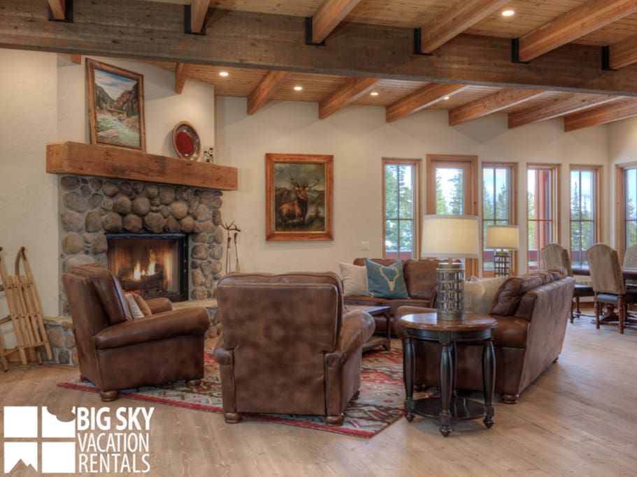 Big Sky, Moonlight Timber Lodge, Main Living, 2