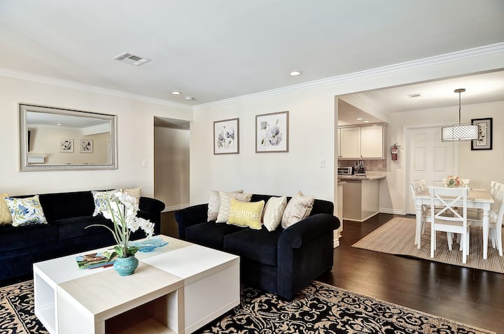 Private Pool Home, Walk & Hop To Disney, Gameroom - Anaheim