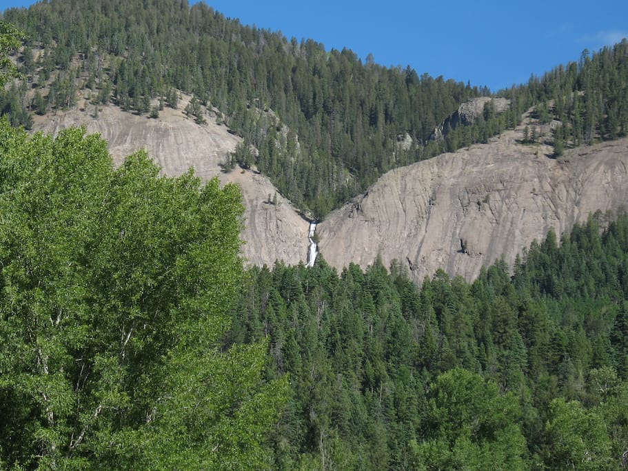 Looking north to Squaretop Falls