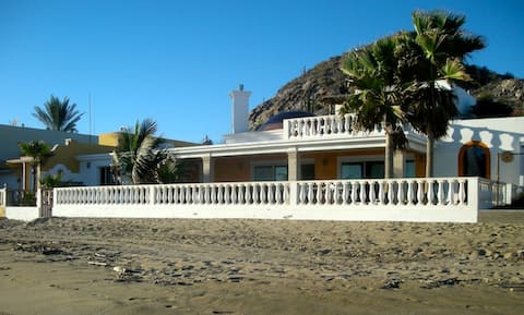 Casa Tortuga's intimate Tortuga Studio by the sea