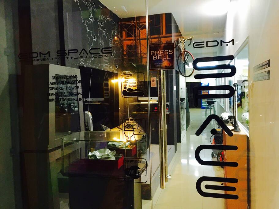 EDM SPACE Entrance.