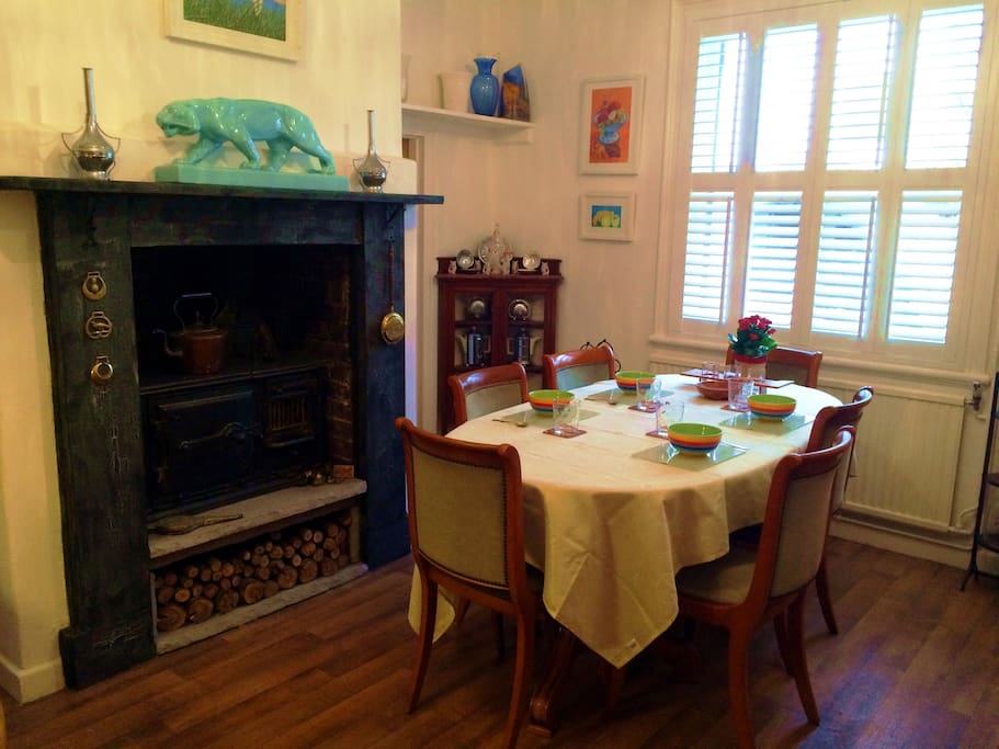 Breakfast room. Breakfast is served between 8am-9am.