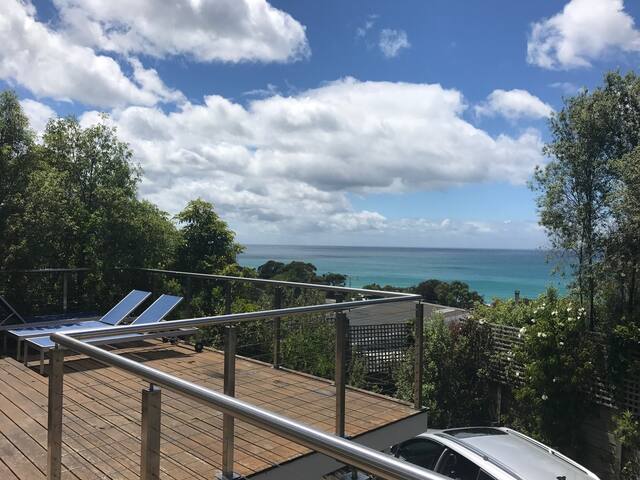5 Bed house with great ocean views gallery image 3