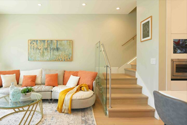 New Lovely four-room Duplex House-1628 gallery image 2