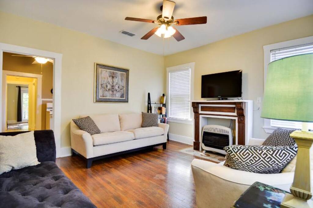 Cozy Apartment near Riverwalk Apartments for Rent in San Antonio