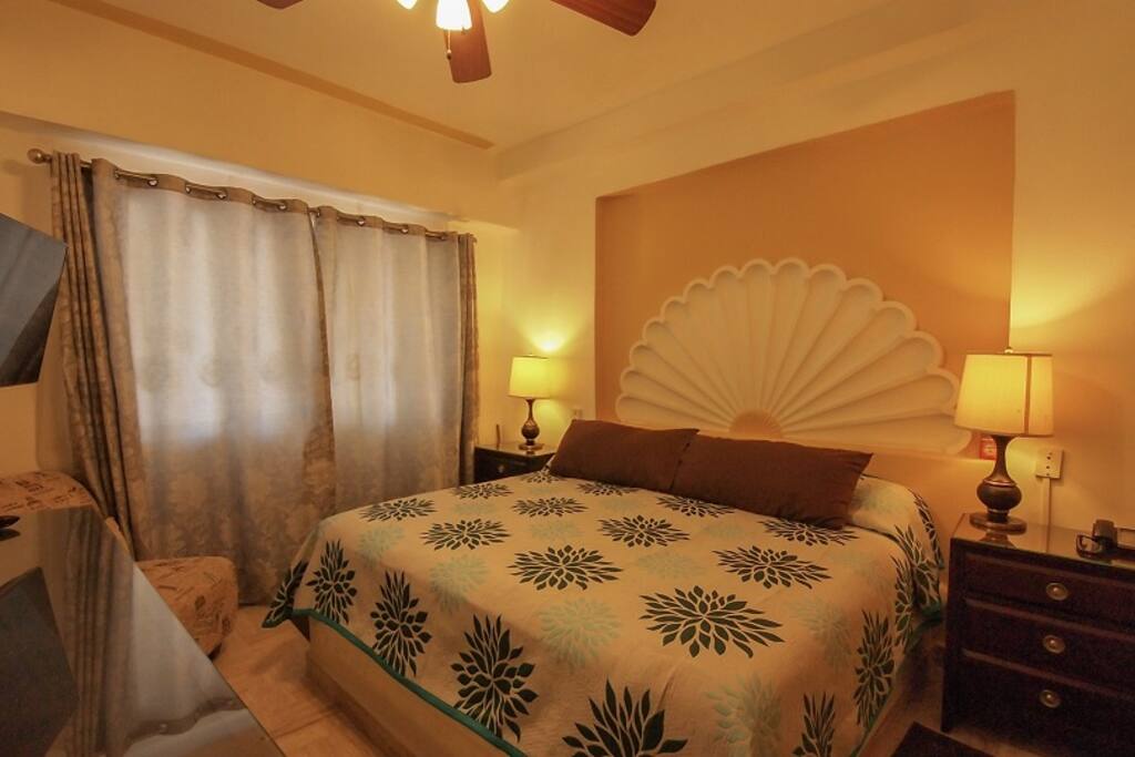 Bed room with King Size / recamára con King Size