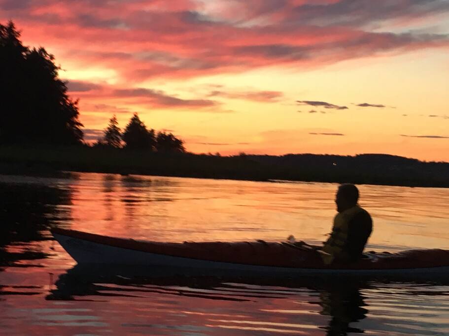 Kayak along the shoreline, to Goose Spit or nearby islands and enjoy the amazing scenery