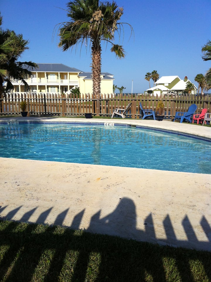 Kontiki Beach Resort Condo 2 Airbnb