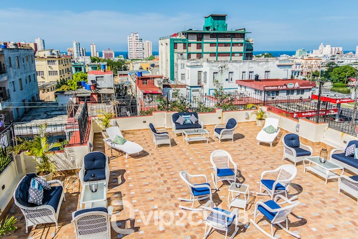 Mansion in Vedado perfect for large groups