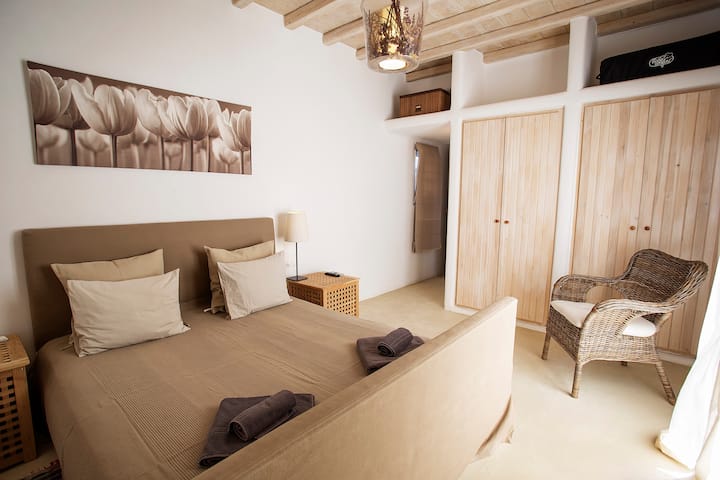 dhoma gjumi master në katin përdhes