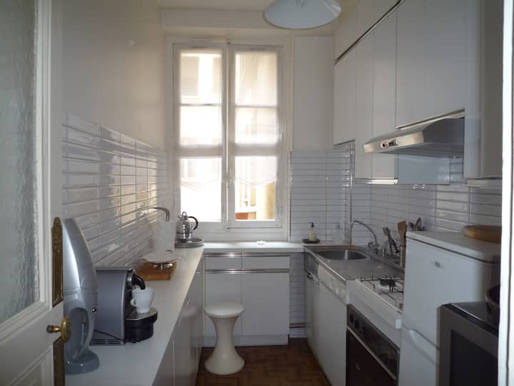 Autumn in Paris Montparnasse 68 m2 1 bedroom