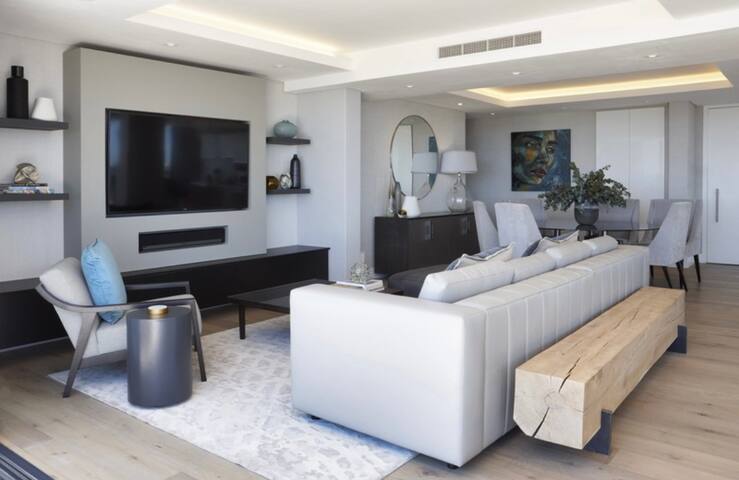 Penthouse at Warwick Apartments gallery image 5