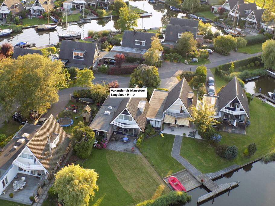 Vakantiehuis Marretoer met zonneschermen