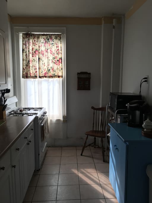 Kitchen, lots of room!