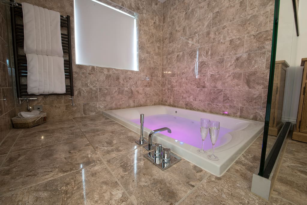 Sunken Double Air Spa Bath