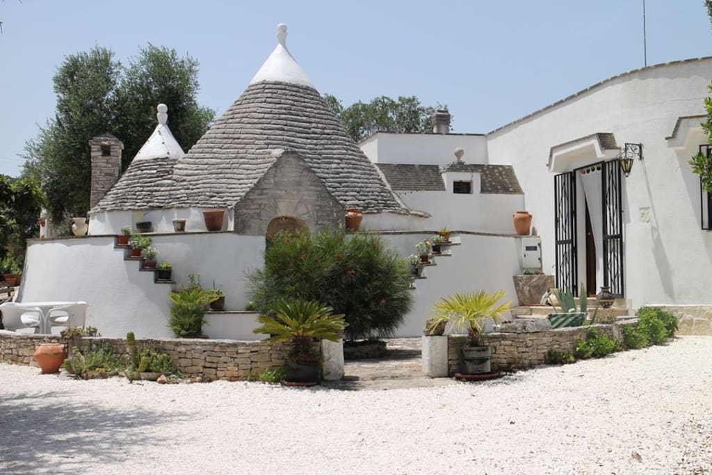 Front and entrance to trullo