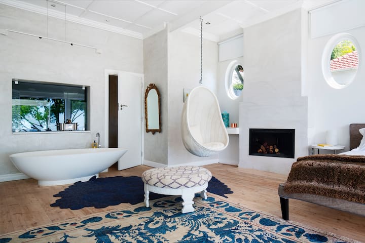 Views,designer chicboho ,central, wind protected gallery image 2