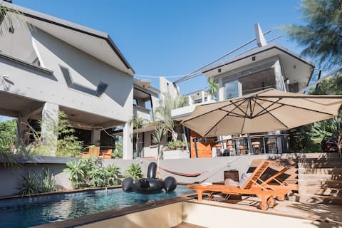 Unique DesignerStudio in shared villa,pool,jacuzzi