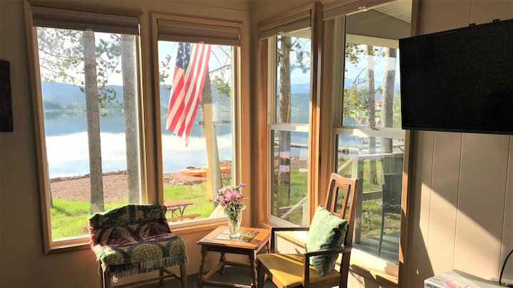 výhľad z obývacej izby (pred pridaním brehu jazera)