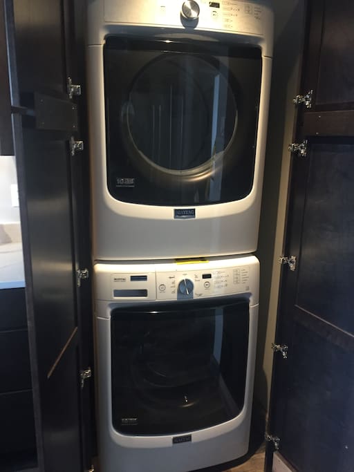 Brand new full-sized washer/dryer
