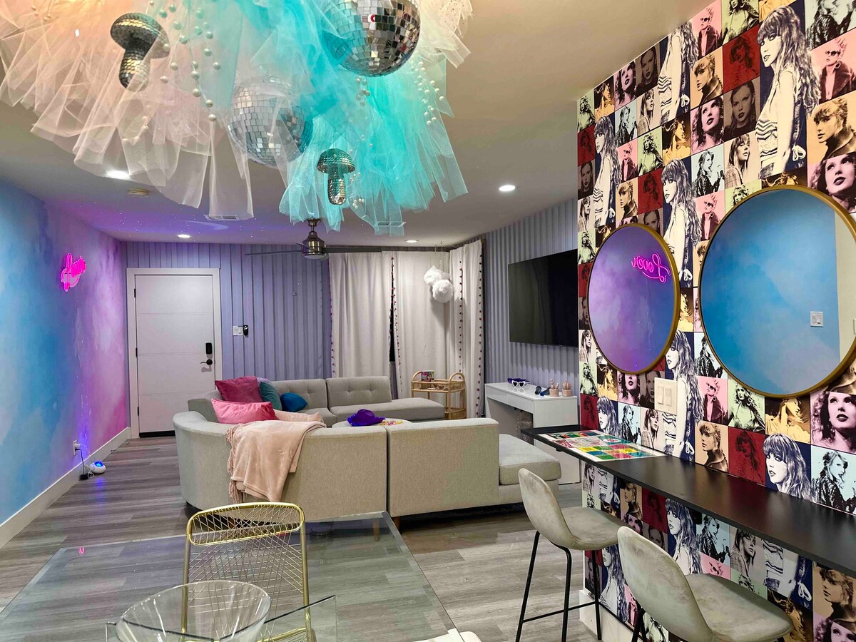 Lavender Daze: ¡Swifties, EraZona está llamando! - Casas en renta en  Phoenix, Arizona, Estados Unidos - Airbnb