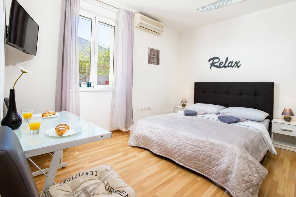 Cozy, clean, cute...