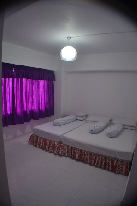 Room with Queen Bed + Single Bed
