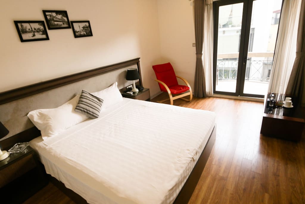 Overview the room