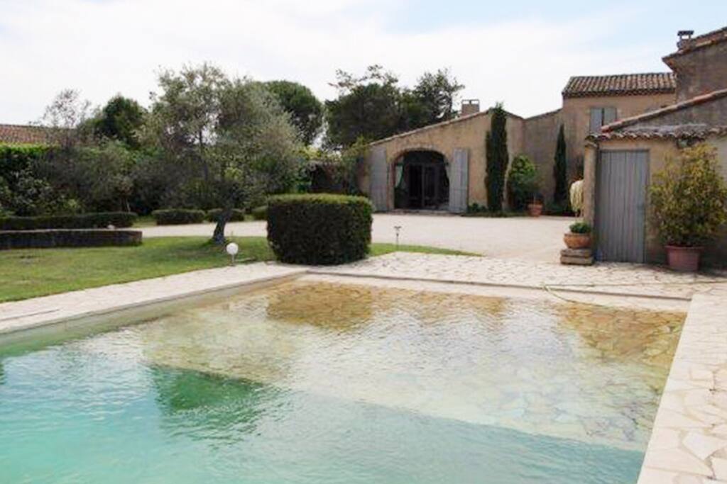Piscine avec plage