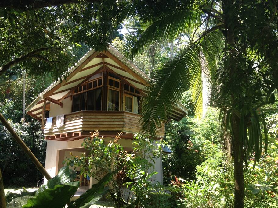 Mermaid House from side yard