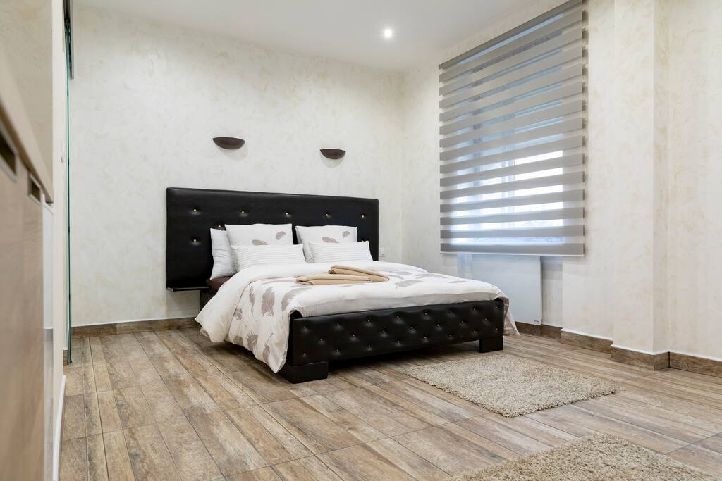 Double bed 150x200cm cosy&confortable