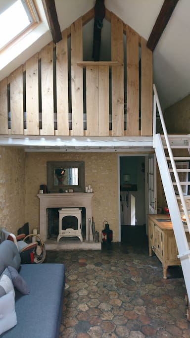 Le salon et la mezzanine